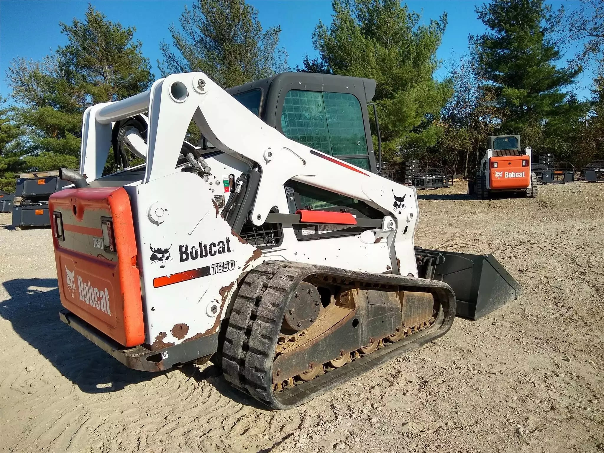 2015 Bobcat Skid Steer T650